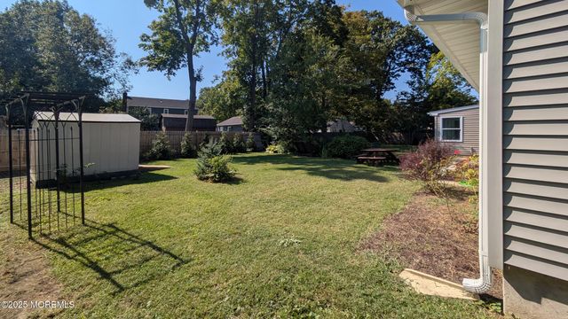 7 Sunset Avenue, Matawan, NJ 07747