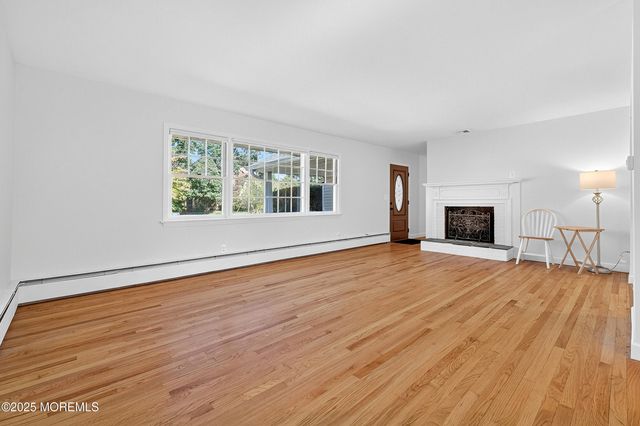 7 Sunset Avenue, Matawan, NJ 07747