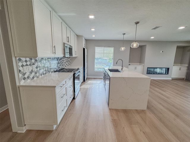 3038 RINGWOOD MEADOW 20, Sarasota, FL 34235