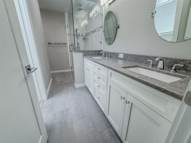 3038 RINGWOOD MEADOW 20, Sarasota, FL 34235
