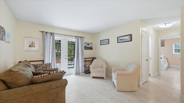 6233 ROCKEFELLER AVENUE, Sarasota, FL 34231