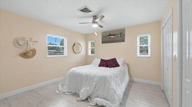 6233 ROCKEFELLER AVENUE, Sarasota, FL 34231