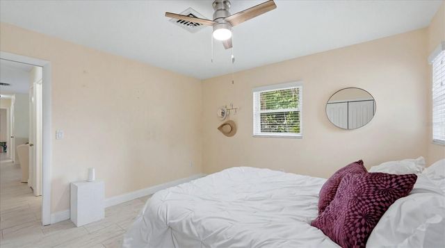 6233 ROCKEFELLER AVENUE, Sarasota, FL 34231