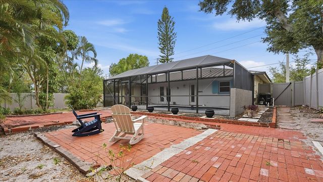 6233 ROCKEFELLER AVENUE, Sarasota, FL 34231