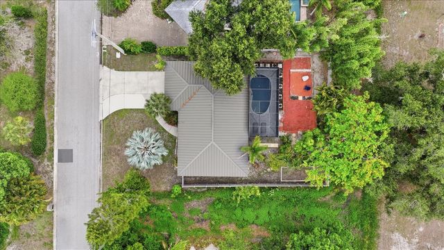 6233 ROCKEFELLER AVENUE, Sarasota, FL 34231