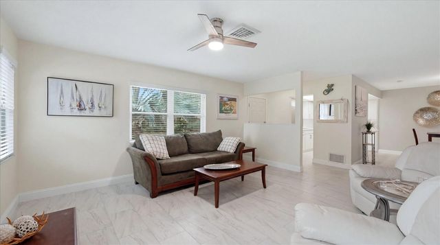 6233 ROCKEFELLER AVENUE, Sarasota, FL 34231