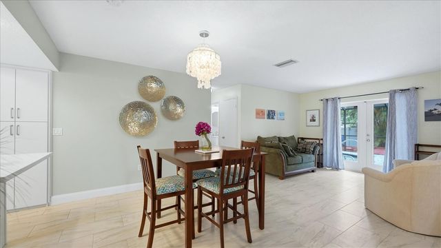 6233 ROCKEFELLER AVENUE, Sarasota, FL 34231