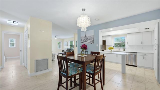 6233 ROCKEFELLER AVENUE, Sarasota, FL 34231
