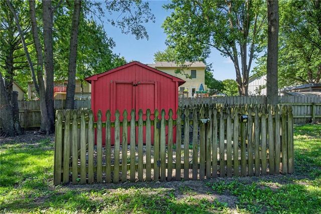 15621 W 125th Terrace, Olathe, KS 66062