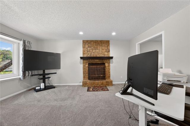 15621 W 125th Terrace, Olathe, KS 66062