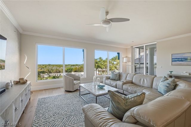 13665 Vanderbilt DR 404, Naples, FL 34110