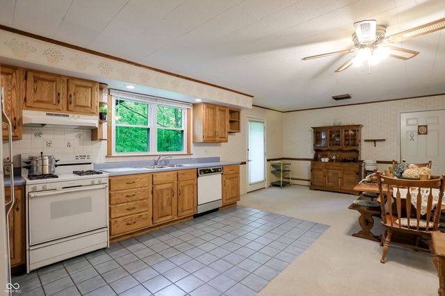 1609 E Woodland Drive, Bloomington, IN 47408