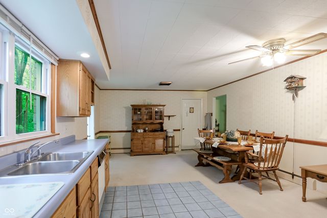 1609 E Woodland Drive, Bloomington, IN 47408