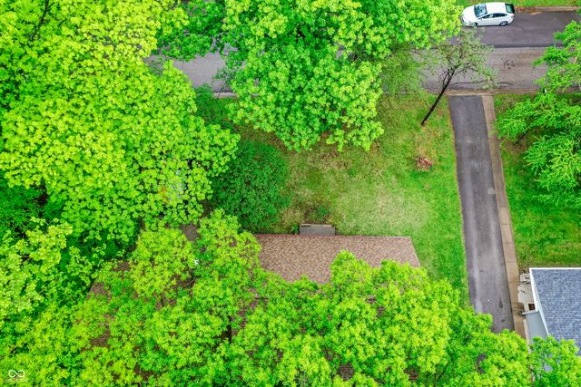 1609 E Woodland Drive, Bloomington, IN 47408