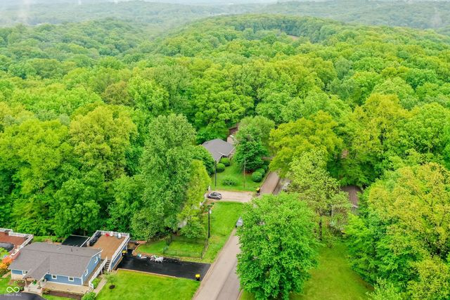 1609 E Woodland Drive, Bloomington, IN 47408