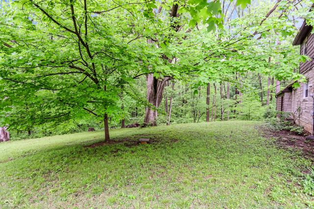 1609 E Woodland Drive, Bloomington, IN 47408