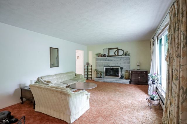 1609 E Woodland Drive, Bloomington, IN 47408
