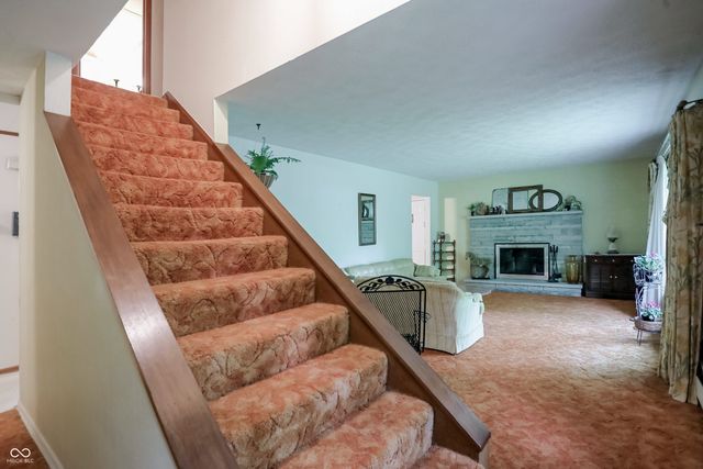 1609 E Woodland Drive, Bloomington, IN 47408