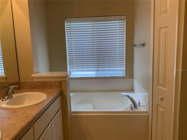5475 BOUNTY CIRCLE, Tavares, FL 32778