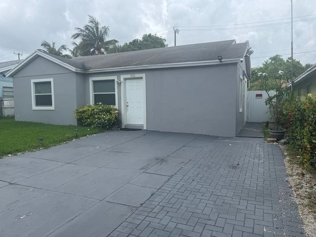 905 S L Street, Lake Worth Beach, FL 33460