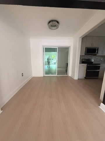 905 S L Street, Lake Worth Beach, FL 33460