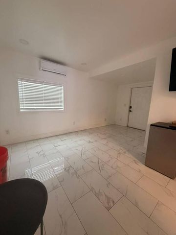 905 S L Street, Lake Worth Beach, FL 33460