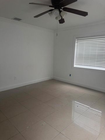 905 S L Street, Lake Worth Beach, FL 33460