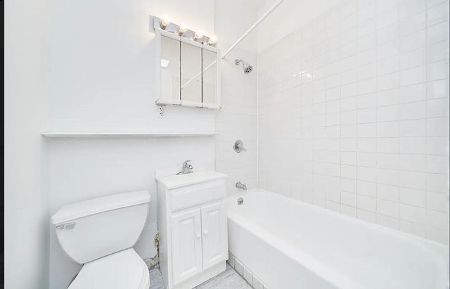 331 W 43rd Street 5A1, New York City, NY 10036