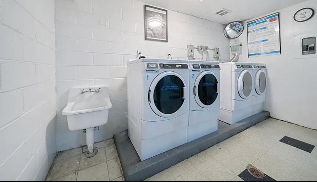 331 W 43rd Street 5A1, New York City, NY 10036