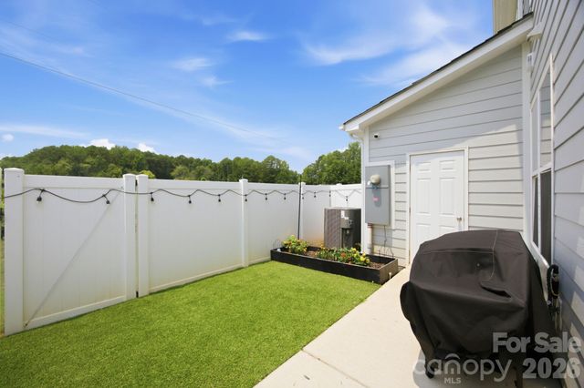 1101 Johns Walk Way, Belmont, NC 28012