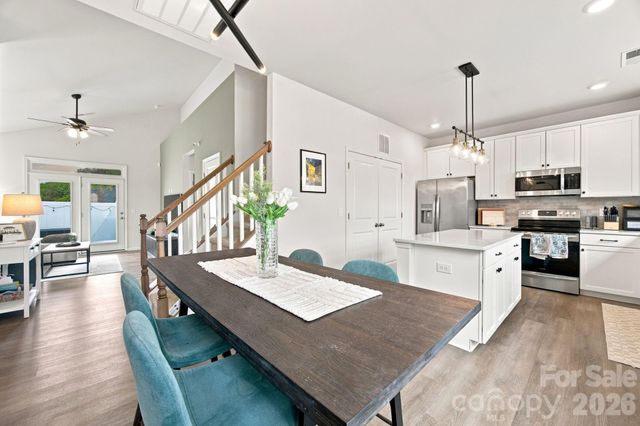1101 Johns Walk Way, Belmont, NC 28012