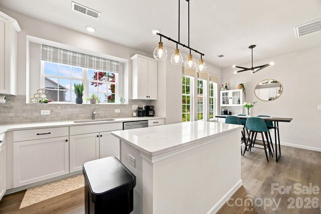 1101 Johns Walk Way, Belmont, NC 28012