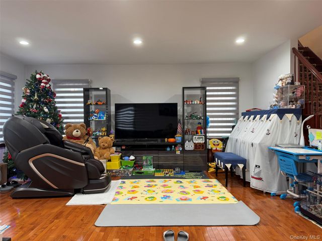 175-28 Underhill Avenue, Fresh Meadows, NY 11365