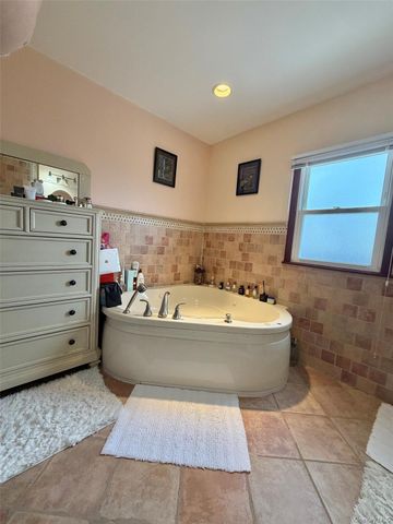 175-28 Underhill Avenue, Fresh Meadows, NY 11365