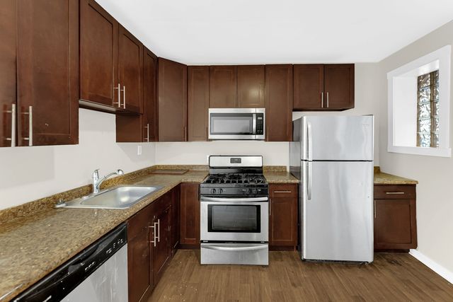 3006 W 64TH Street 2W, Chicago, IL 60647