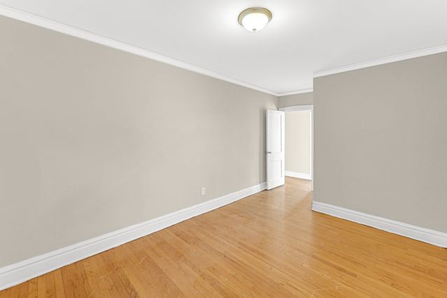 3006 W 64TH Street 2W, Chicago, IL 60647