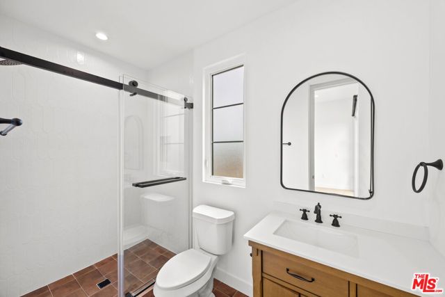 2324 S Dunsmuir Avenue 2, Los Angeles, CA 90016