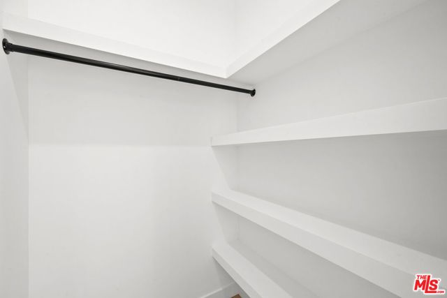 2324 S Dunsmuir Avenue 2, Los Angeles, CA 90016