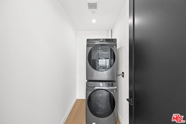 2324 S Dunsmuir Avenue 2, Los Angeles, CA 90016