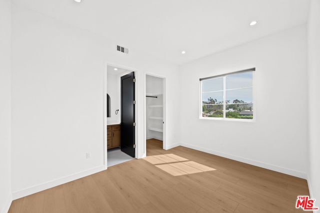 2324 S Dunsmuir Avenue 2, Los Angeles, CA 90016