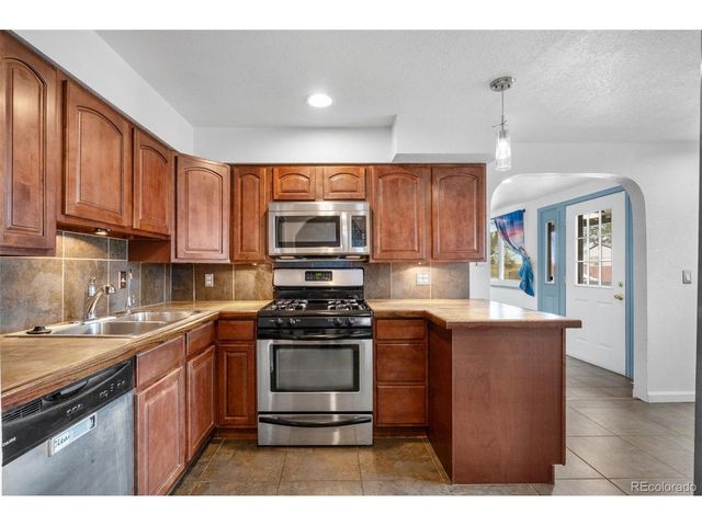 6540 Poplar St, Commerce City, CO 80022