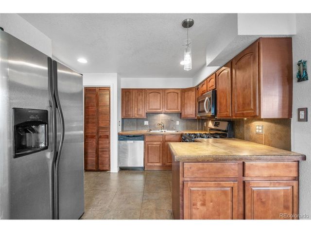 6540 Poplar St, Commerce City, CO 80022