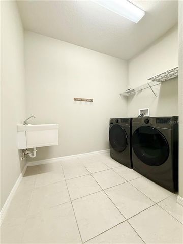 10843 ROLLING MOSS ROAD, Tampa, FL 33647