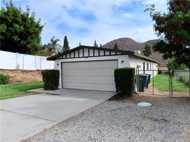 6149 La Sierra Avenue, Riverside, CA 92505