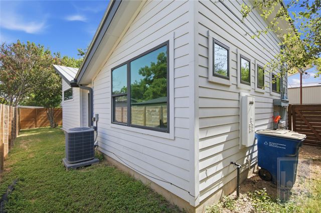 1805 Tillery ST, Austin, TX 78721