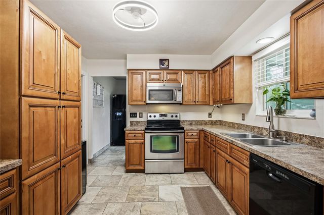 7808 SW 99TH LANE, Gainesville, FL 32608