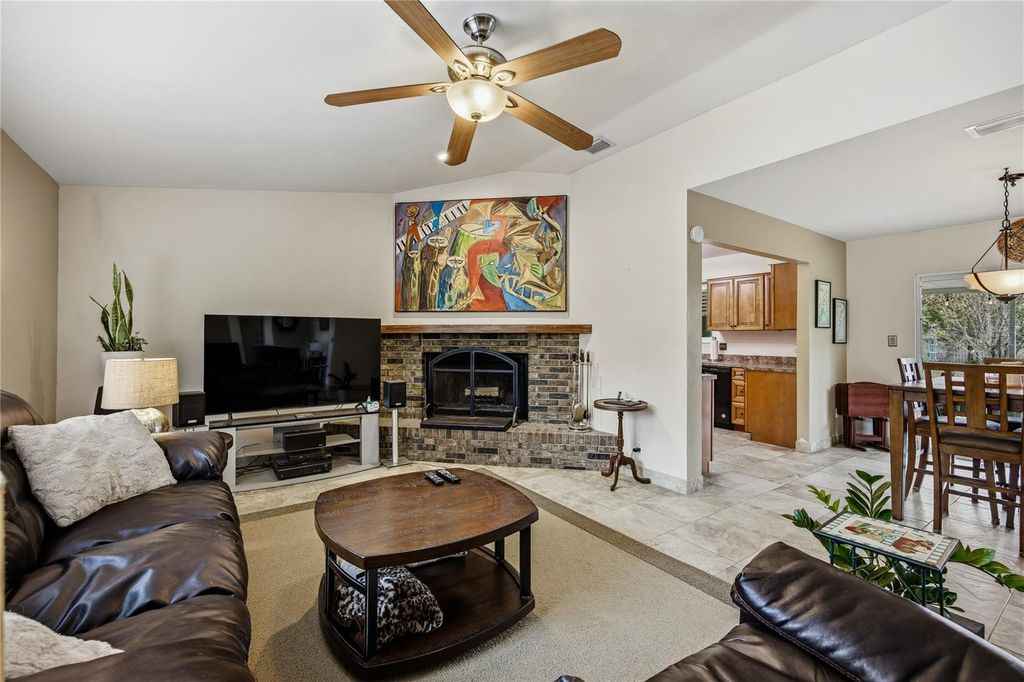 Image 12 of property listing at 7808 SW 99TH LANE, Gainesville, FL 32608