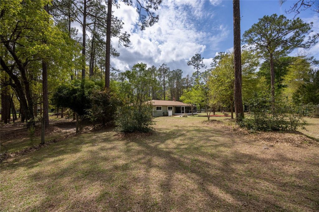 Image 40 of property listing at 7808 SW 99TH LANE, Gainesville, FL 32608