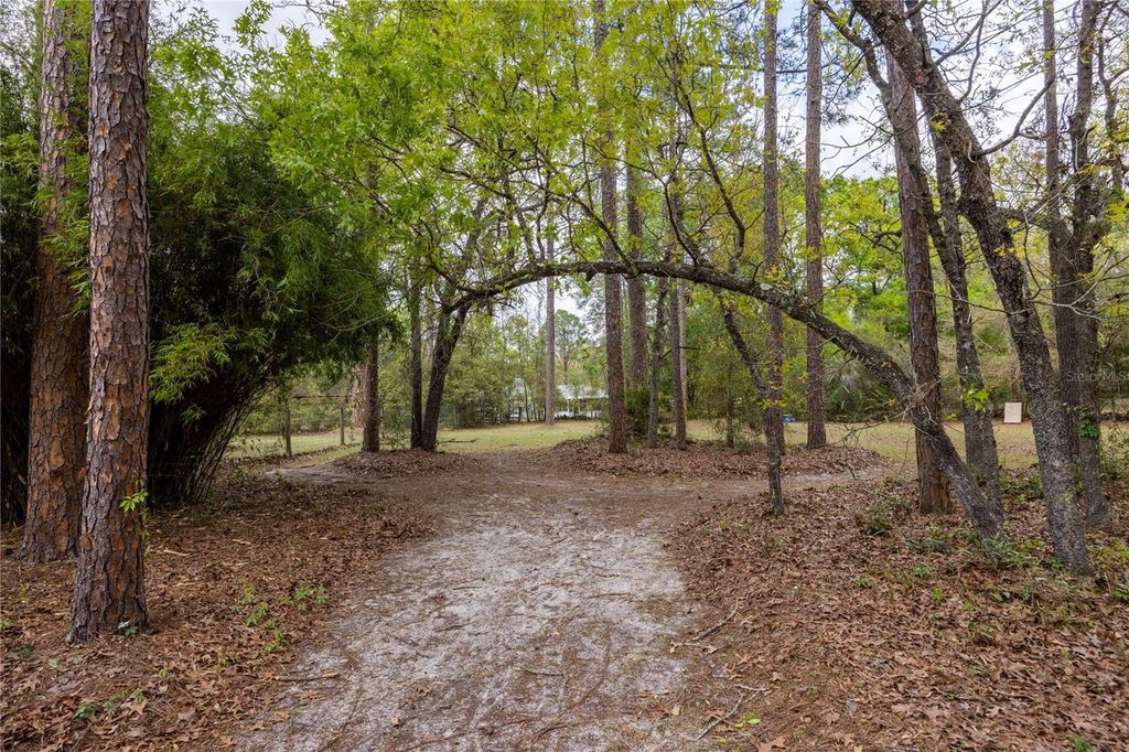 Image 43 of property listing at 7808 SW 99TH LANE, Gainesville, FL 32608