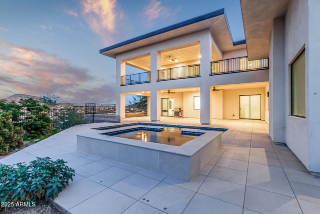 43934 N 10TH Street, New River, AZ 85087